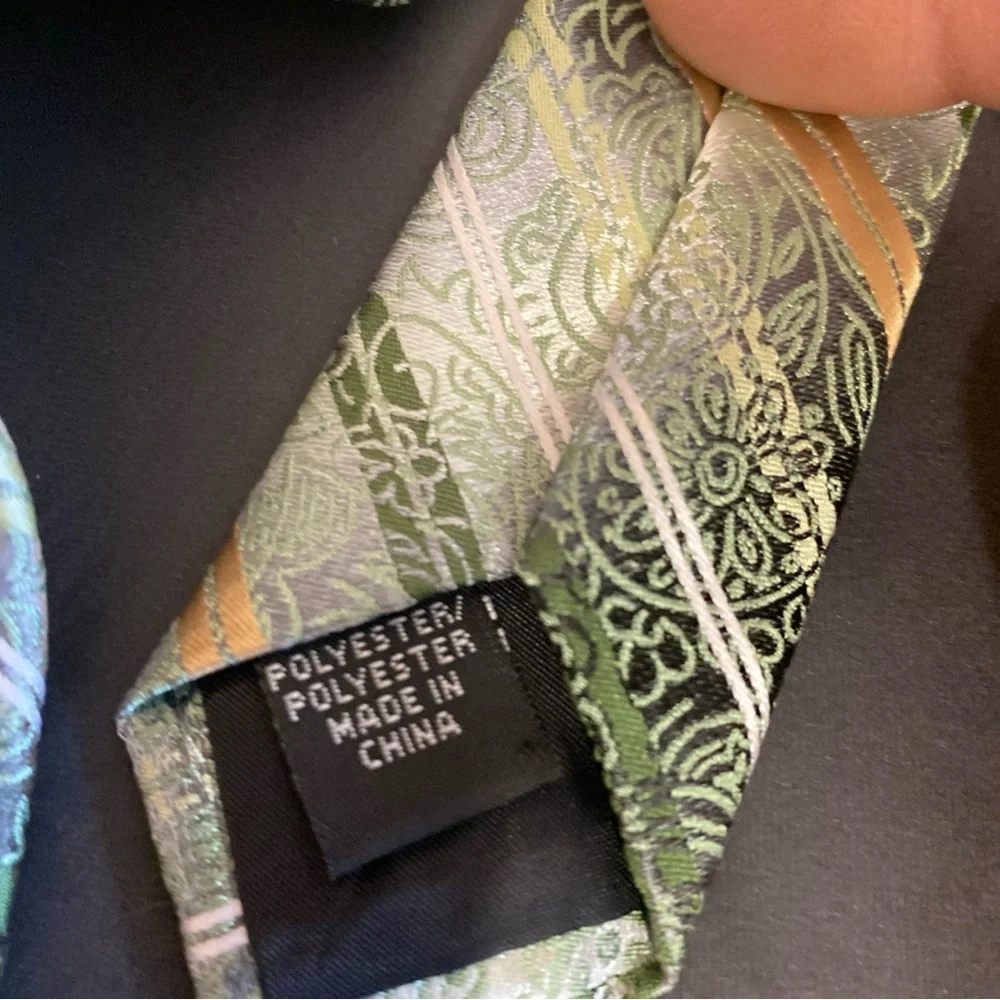 Van Heusen 100% Polyester Green‎ Gold White Striped Paisley Neck Tie
